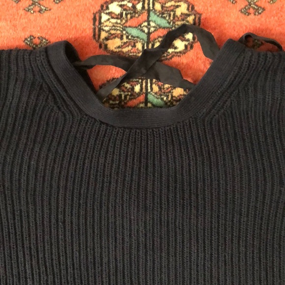 Banana Republic Lace Back Pullover Sweater - Picture 2 of 10